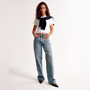 Abercrombie and Fitch Mid Rise Slouchy Jean size 26